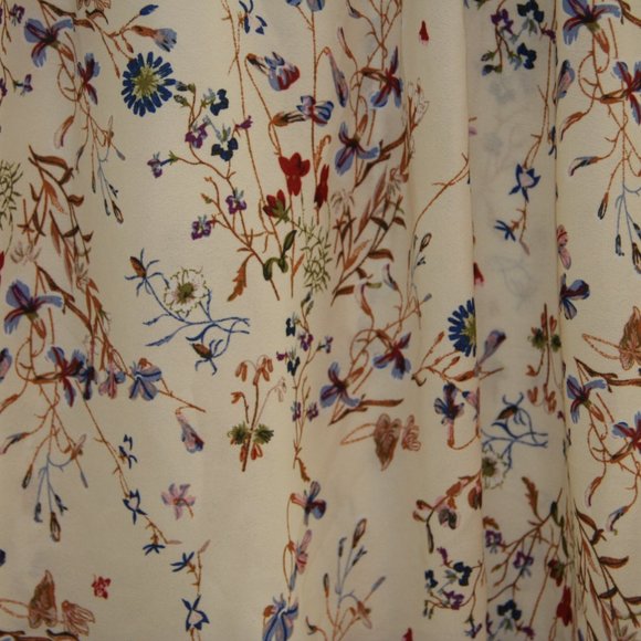 Max Studio size M spocked Floral sleeveless top - Picture 4 of 5